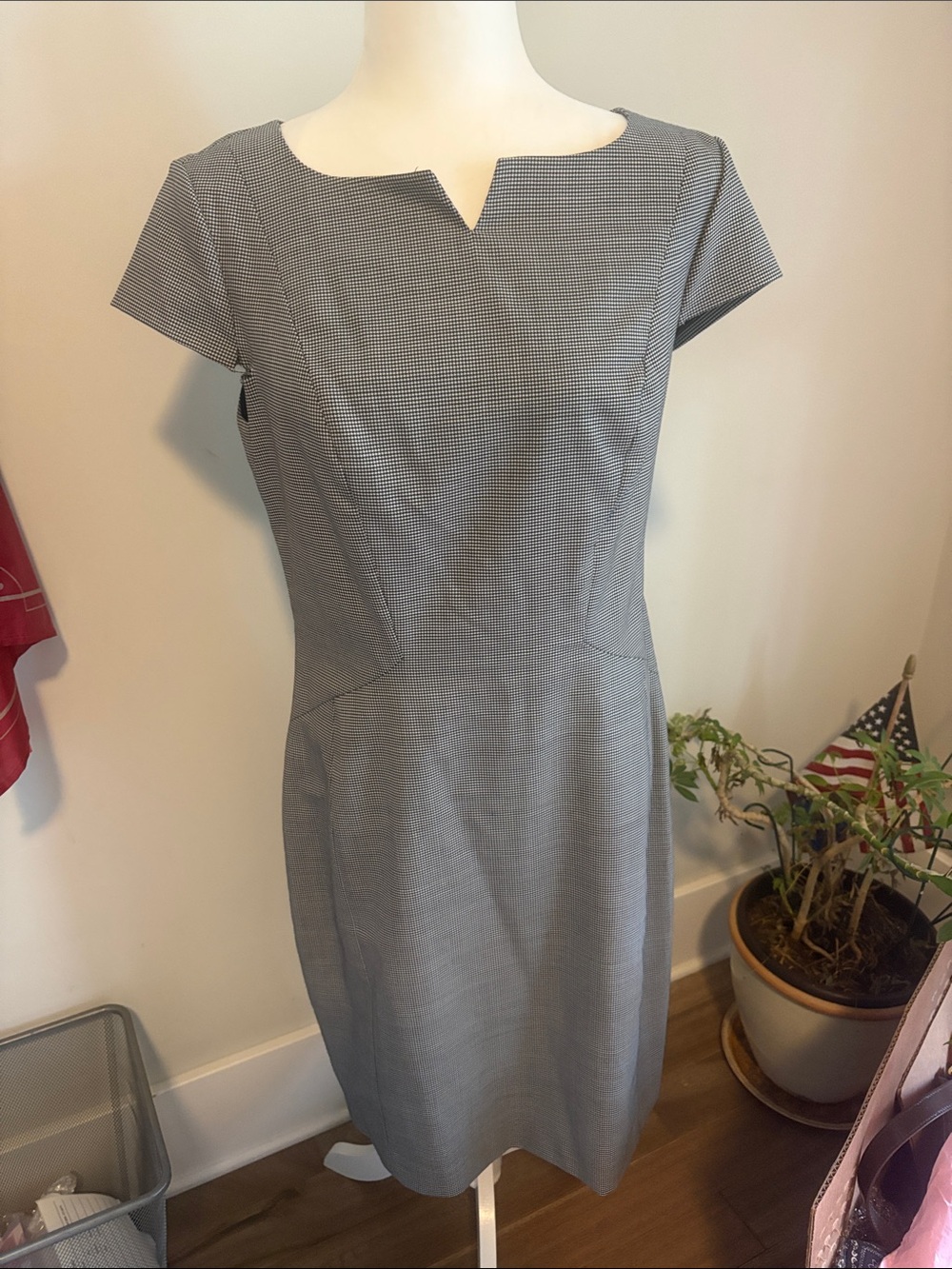 Classic Black and White Houndstooth Sheath Dress with Notch Neckline